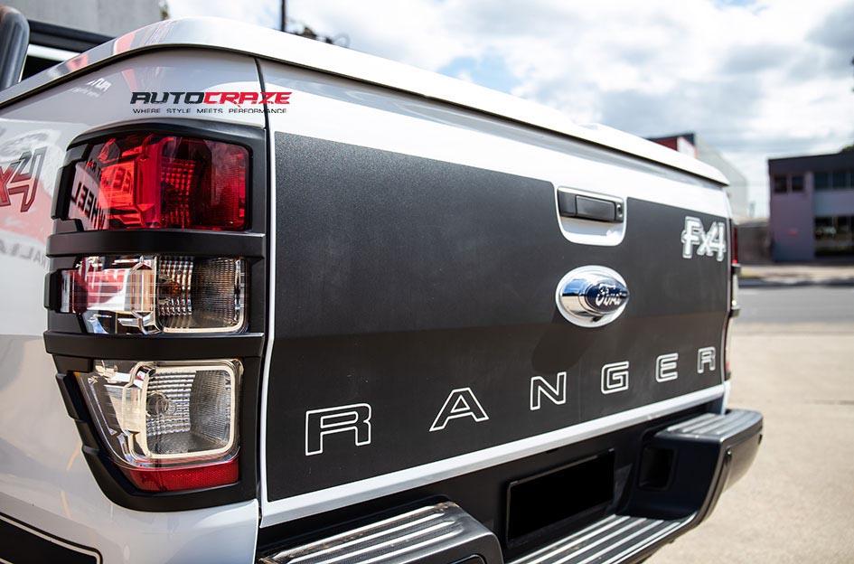 FORD RANGER HE901 SATIN BLACK DARK TINT